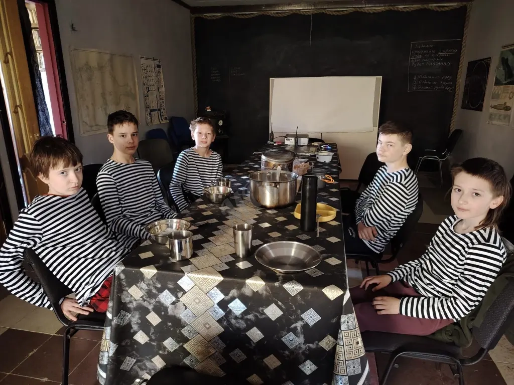 Летняя программа "Флотилия" для подростков 10-15 лет в СПб